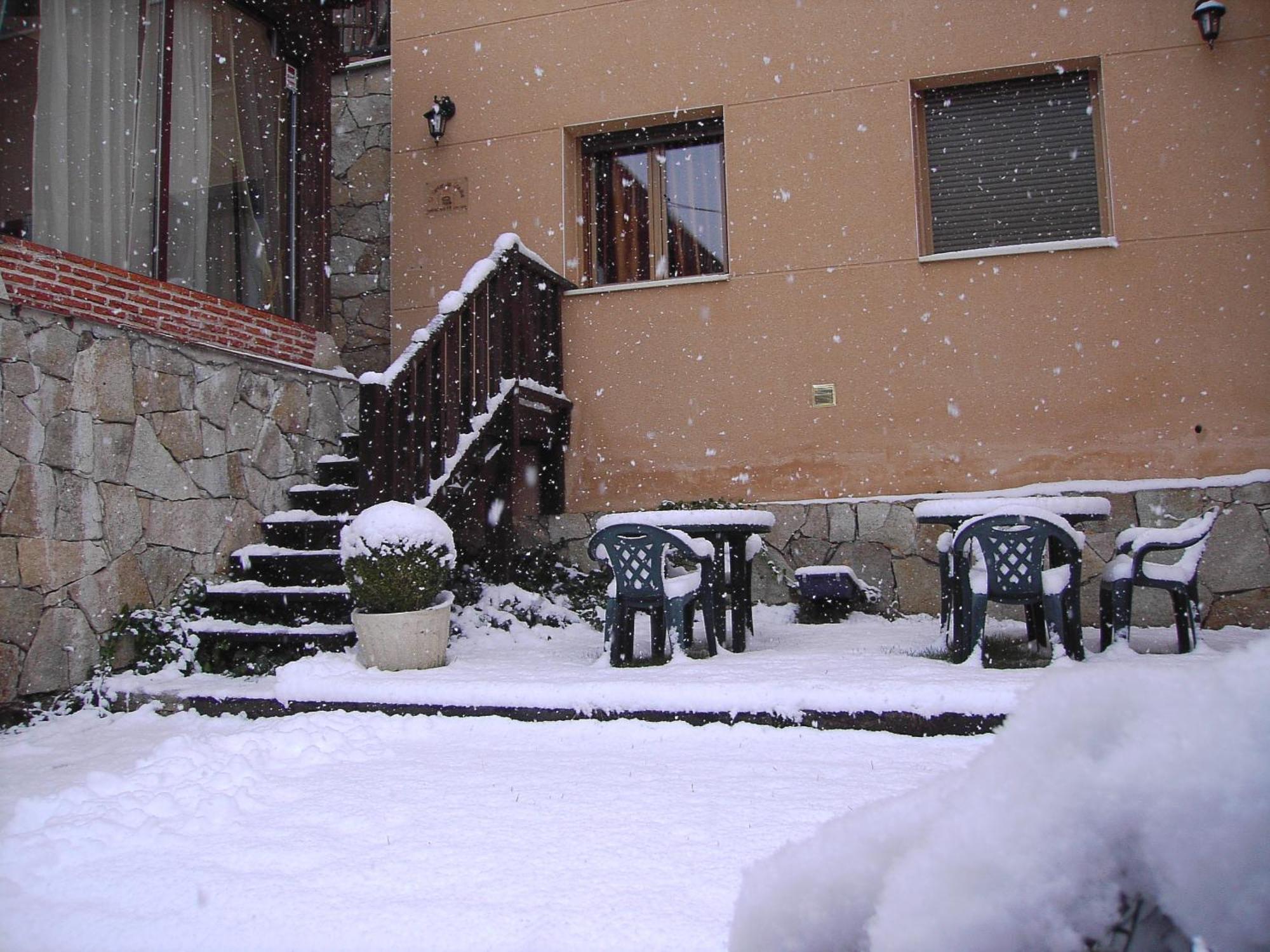 Hotel Rural El Yantar De Gredos San Martin del Pimpollar Luaran gambar