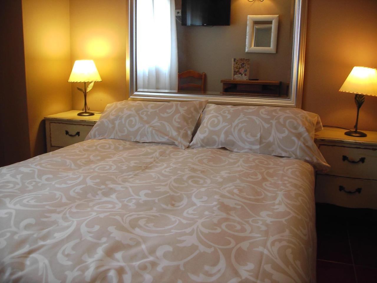 Hotel Rural El Yantar De Gredos San Martin del Pimpollar Luaran gambar